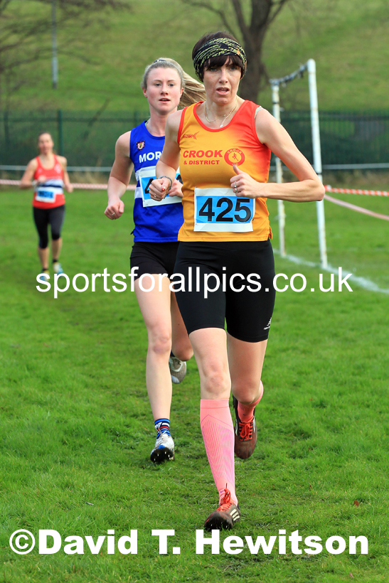 Senior Women and Masters Womens 2022 Birtley Cross Country Relays. Photo: David T. Hewitson/Sports for All Pics